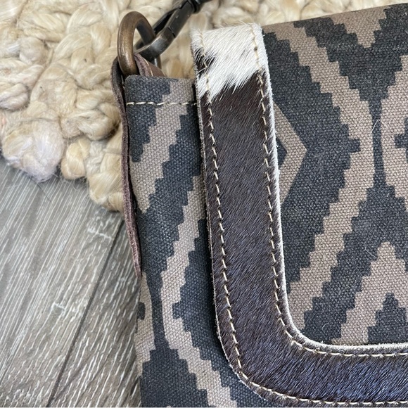 Mayra crossbody purse bag cow calf hair trim Aztec print leather accents - Picture 5 of 10